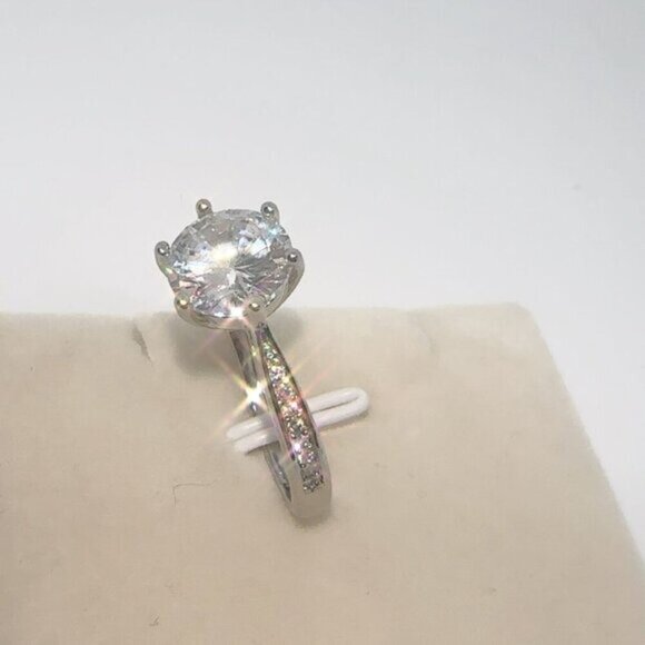 Silver Ring Diamond Simulant Wedding Adjustable Size 6 to 8 - Picture 5 of 5